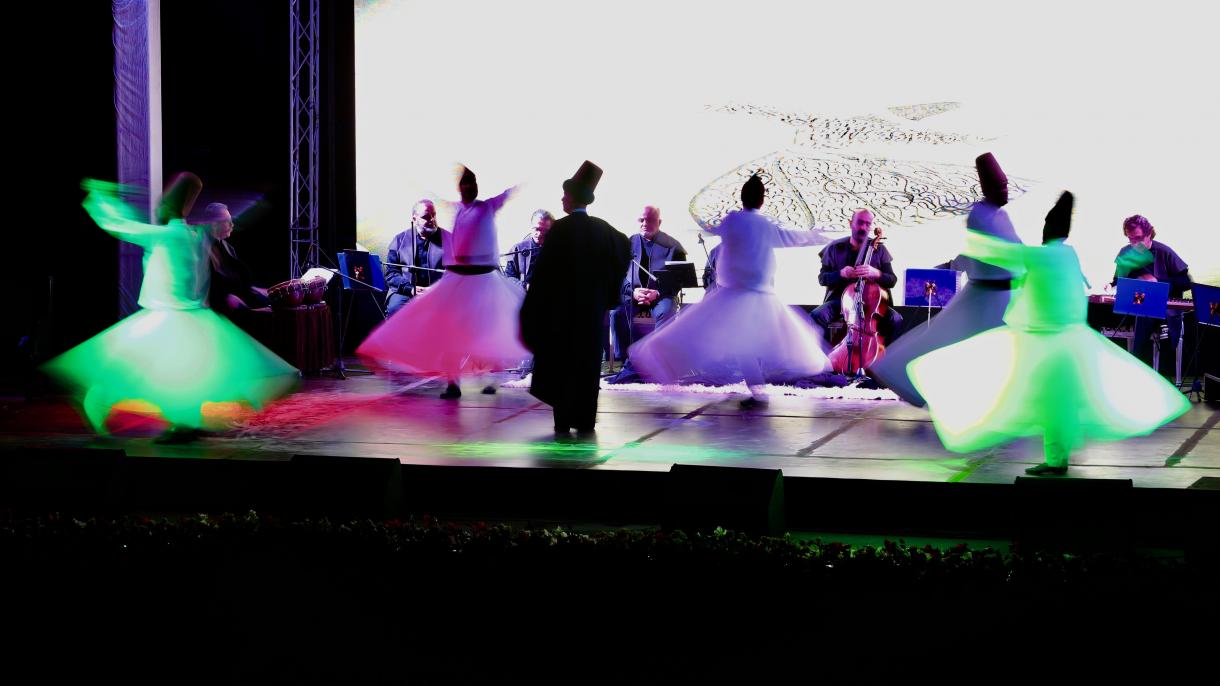 Turk sufi aýdym-saz topary Yslamabatda muşdaklaryna konsert berdi