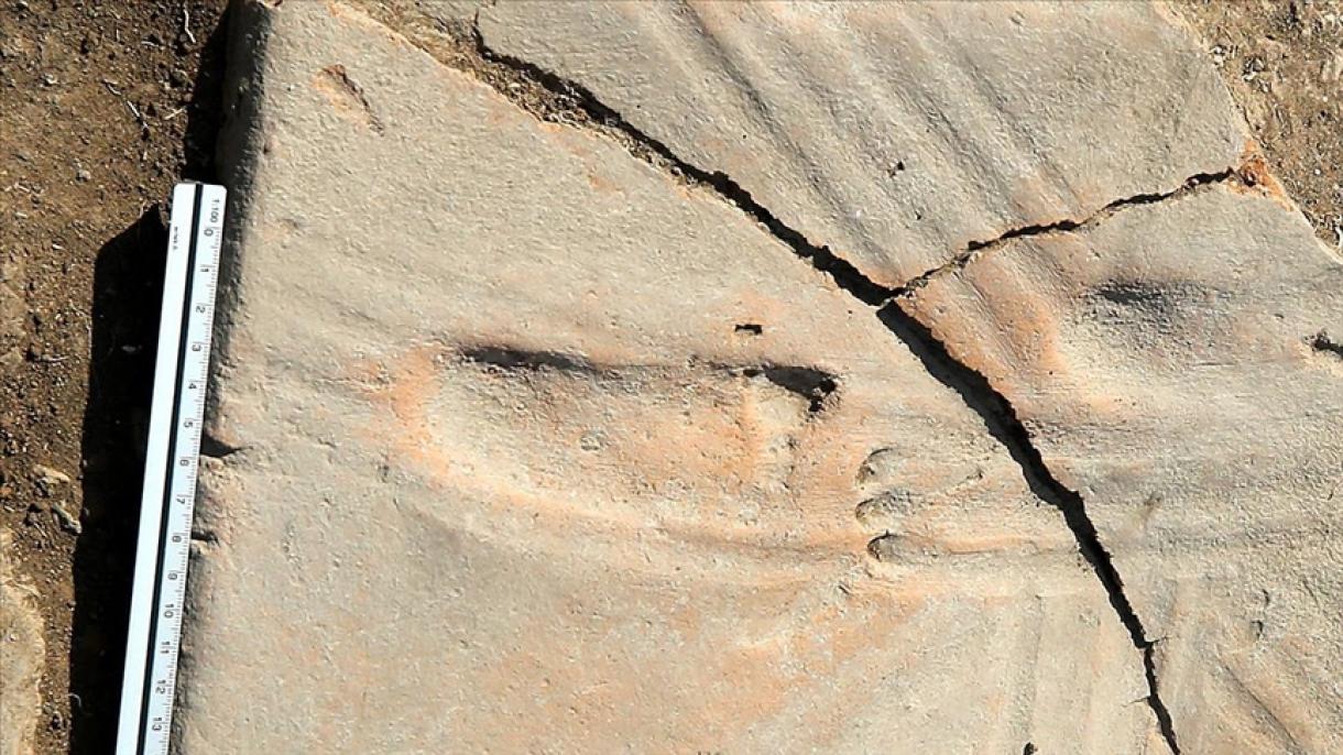 Huellas de 1300 años encontradas en Assos