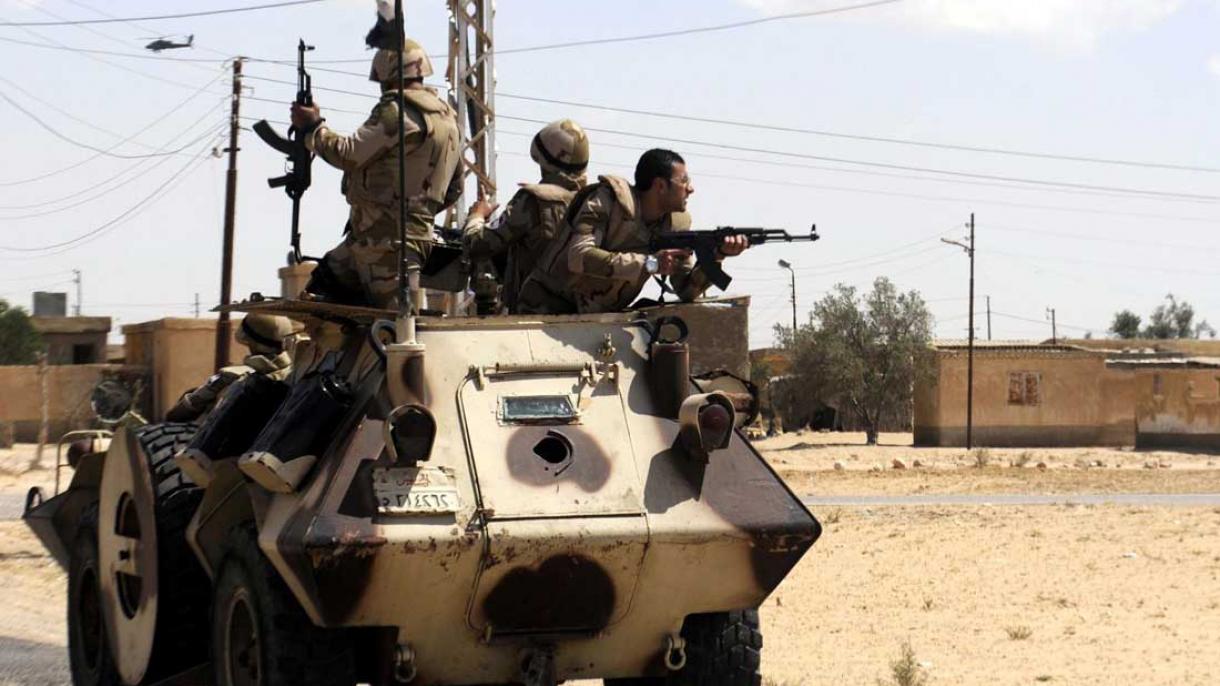 埃及军队在西奈半岛打击武装团伙