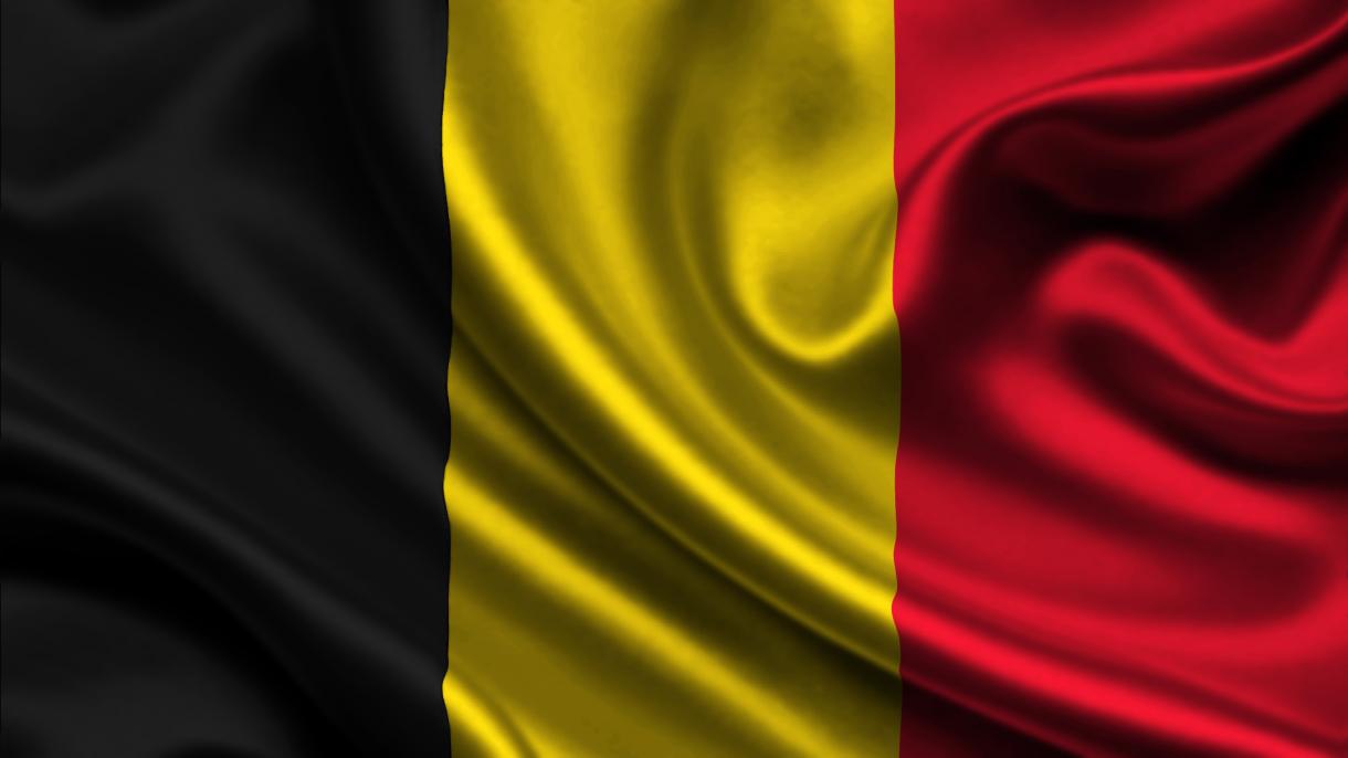 Országszerte tüntetnek a kormány megszorító politikája ellen Belgiumban