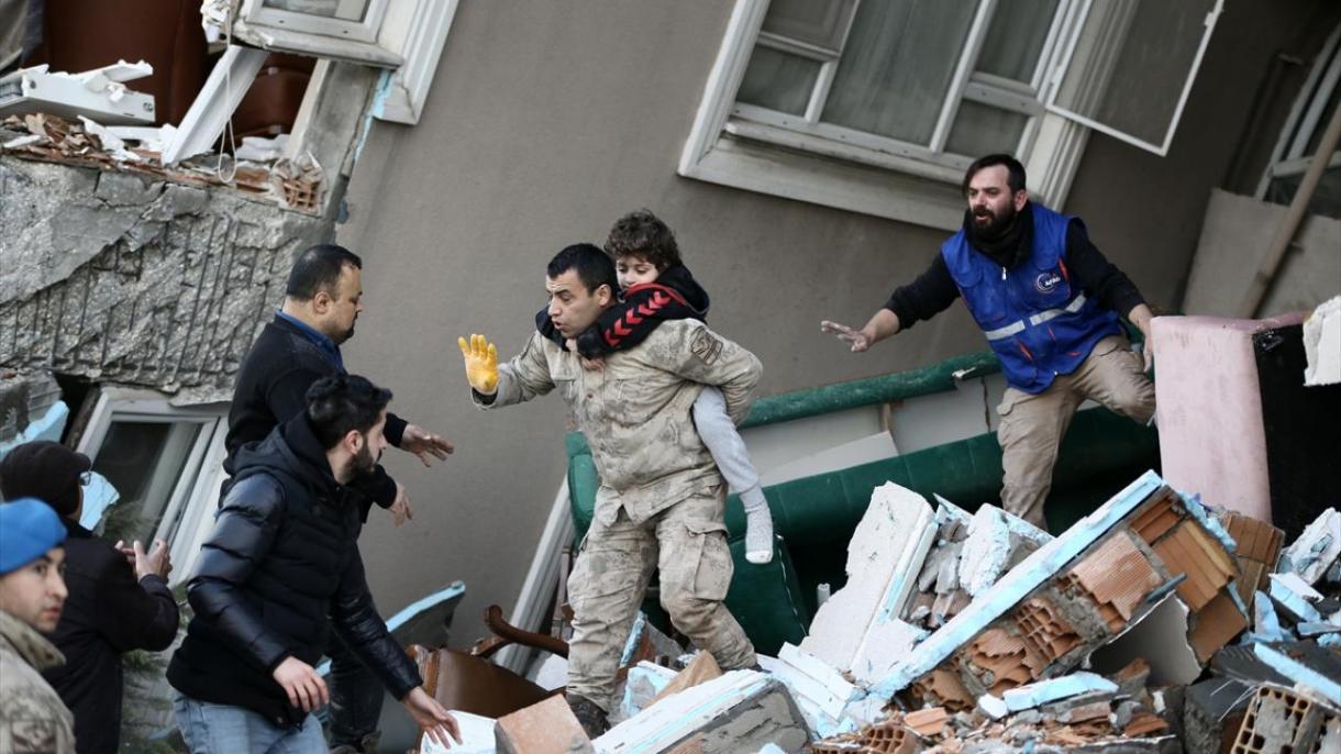 8574-re nőtt a türkiyei földrengések halálos áldozatainak száma