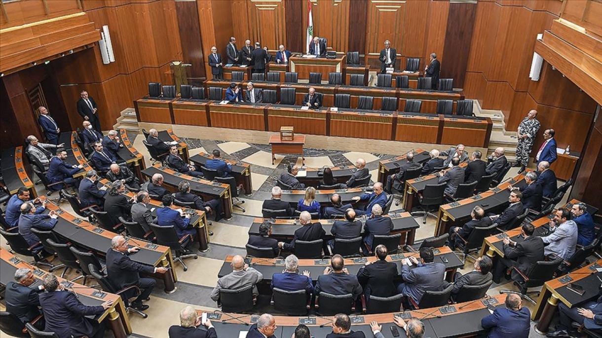 مجلس لبنان فرمان عون درباره استعفای کابینه میقاتی را بررسی می‌کند