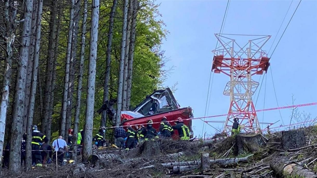 Accidente de teleférico en el norte de Italia dejó al menos 14 muertos
