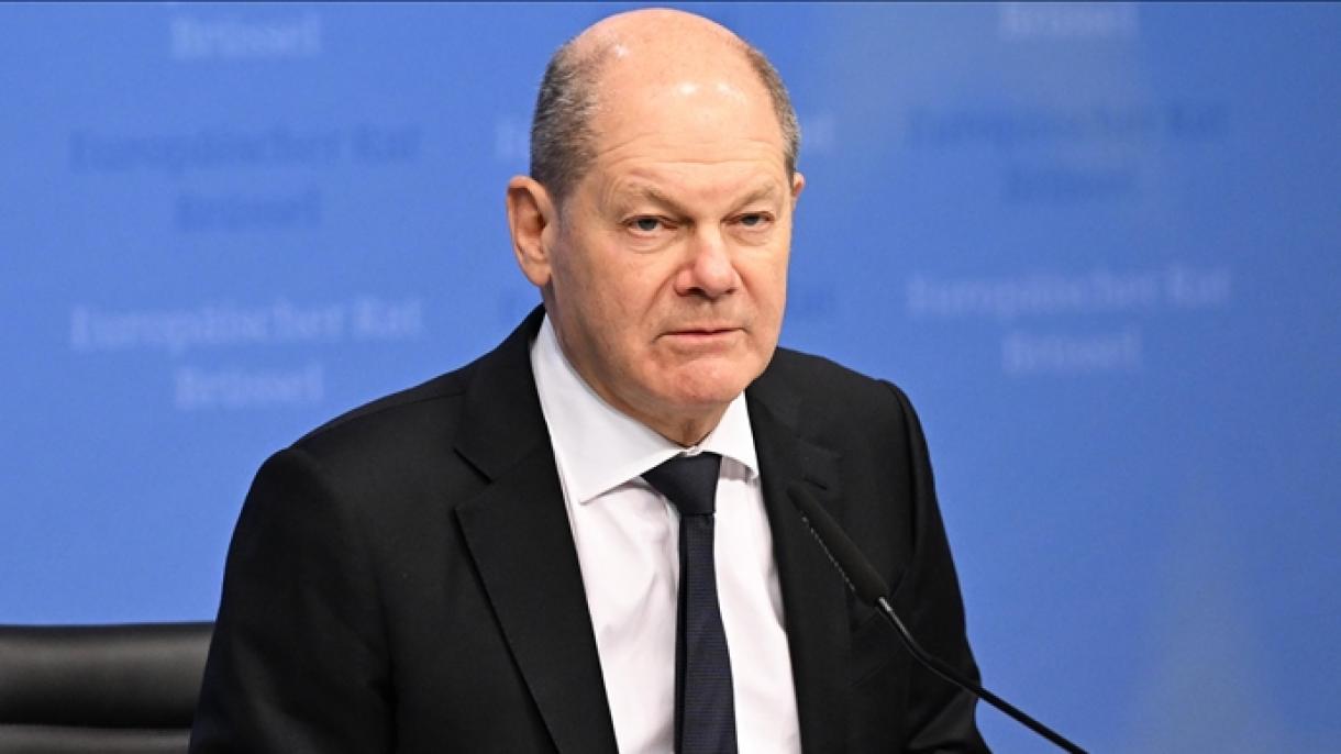 Scholz: Le forniture di armi all'Ucraina non sono sufficienti