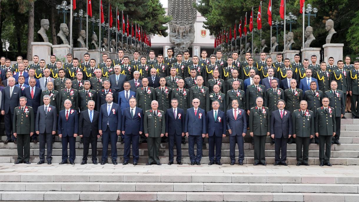 تاکید وزیر دفاع ملی ترکیه به توسعه سیستم های دفاعی خودی