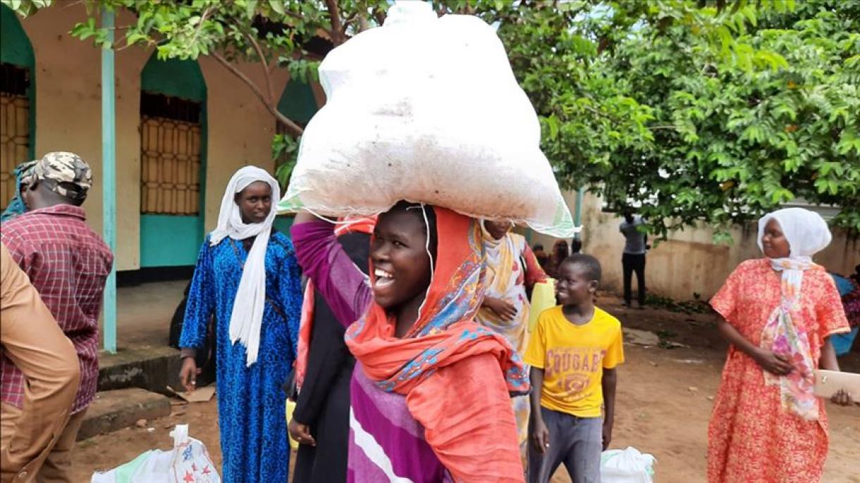 TİKA Cənubu Sudanda quşçuluq və arıçılıq işlərilə məşğul olanlara yardım edib