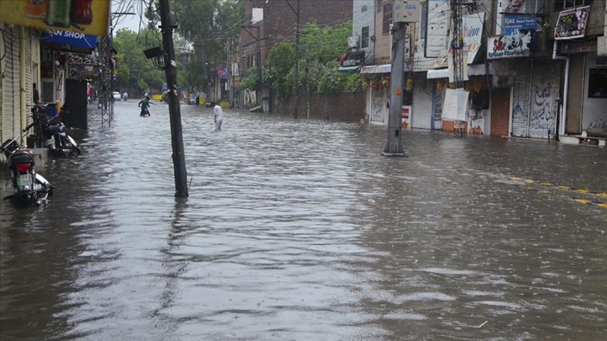 Пәкістандағы муссон жаңбыры салдарынан 13 адам қаза тапты