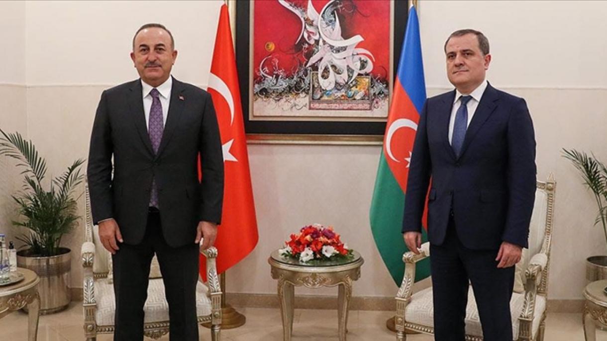 وزیران خارجه ترکیه و آذربایجان تلفنی گفت‌وگو کردند