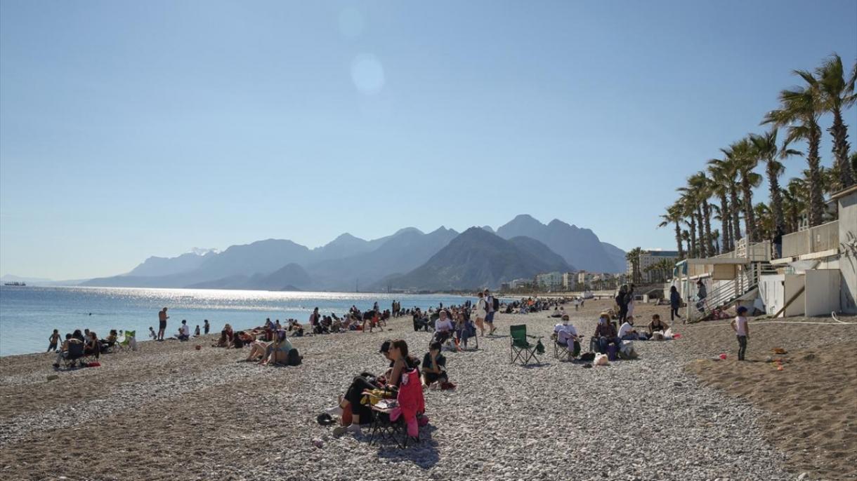 Antalya, líder del mundo con la cantidad de playas con bandera azul