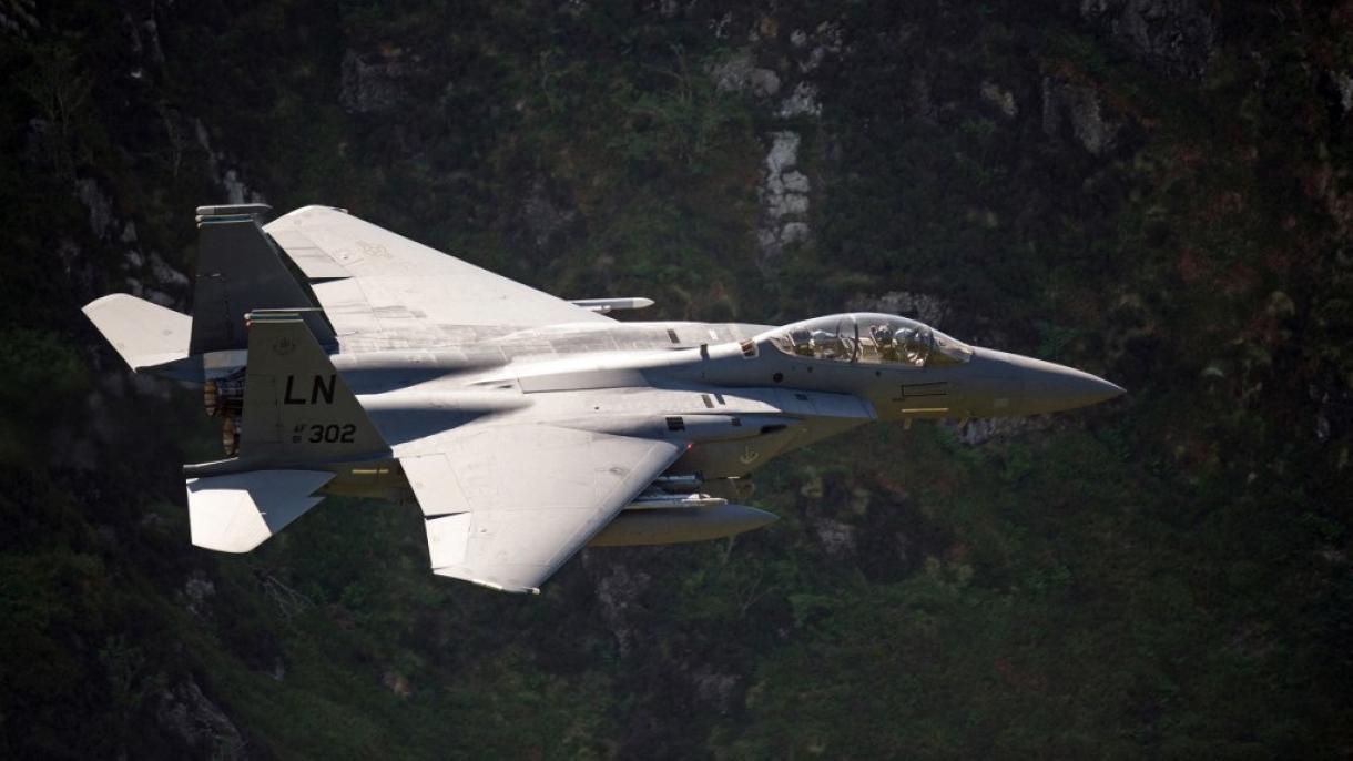 Estados Unidos traslada 15 aviones de caza F-15 a Grecia