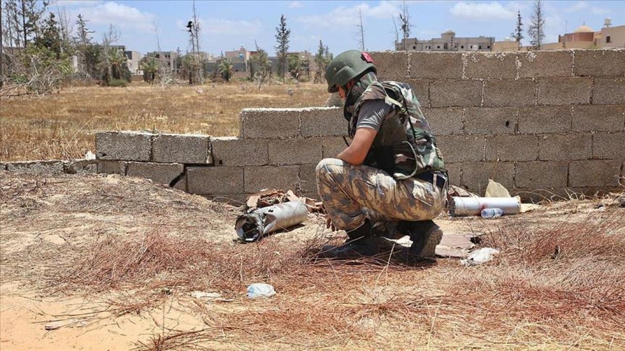 El ejército turco sigue eliminado explosivos colocados por Hafter en Libia