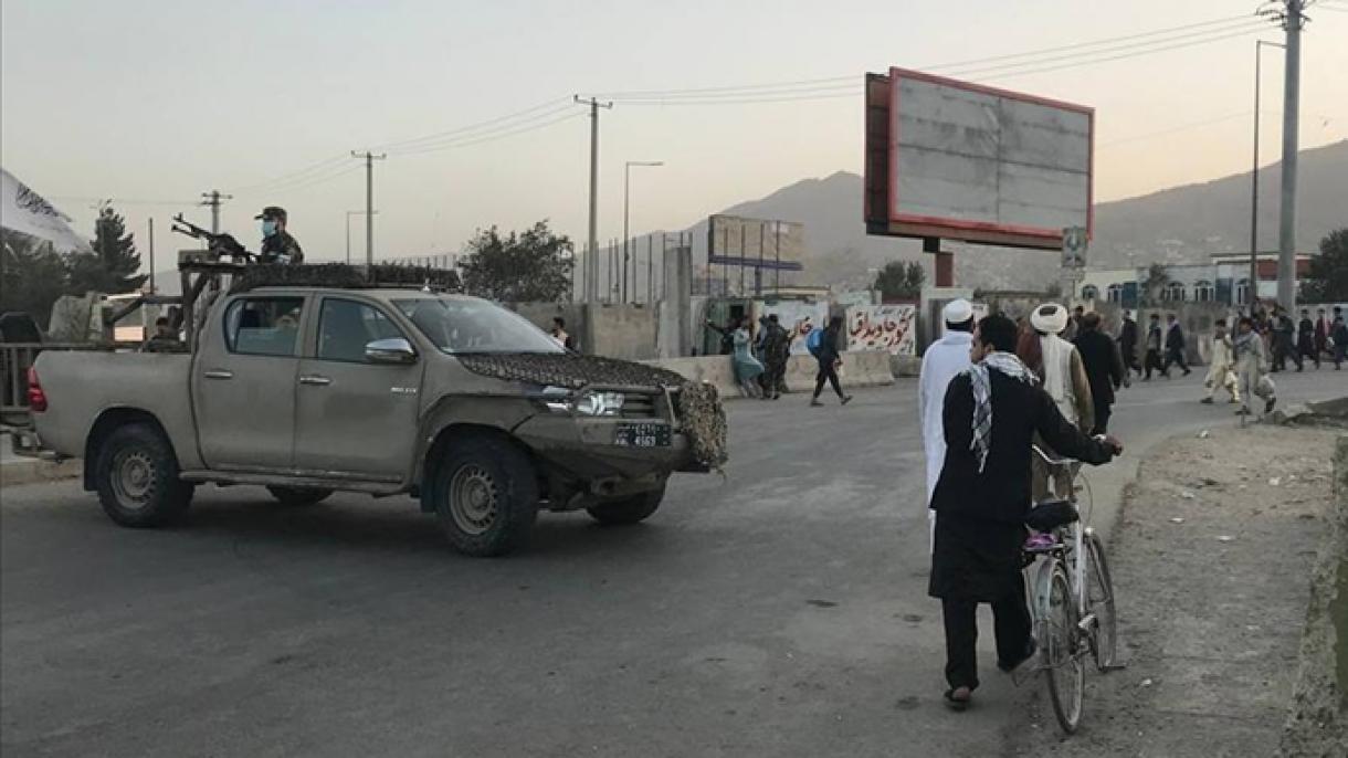 Кабулда мечиттин кире беришинде бомба жардырылды
