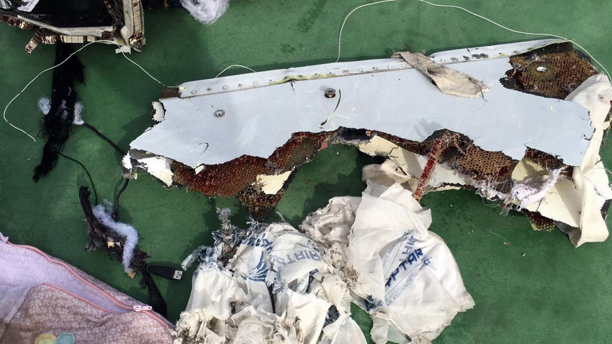 Egyptair, individuati i relitti dell'aereo