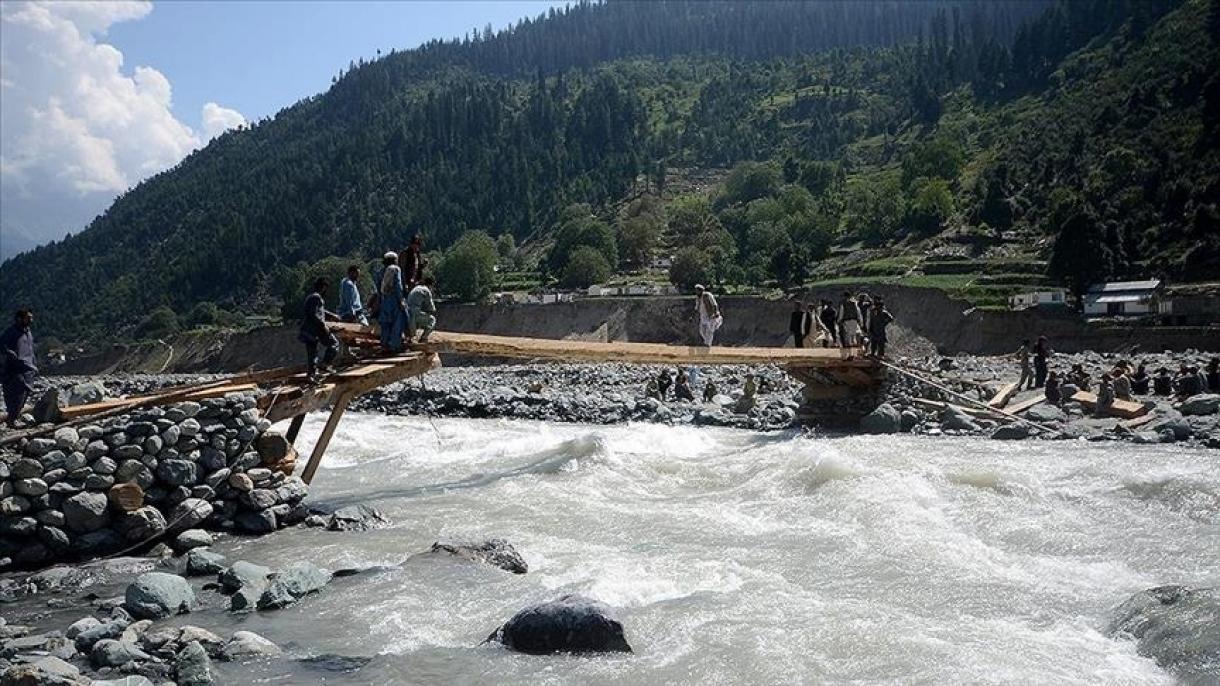 巴基斯坦政府向洪水灾民支付赔偿金