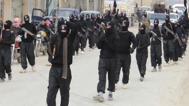 داعش ترهګرې ډلې خپل ۸ تنه جنګیالي اعدام کړل
