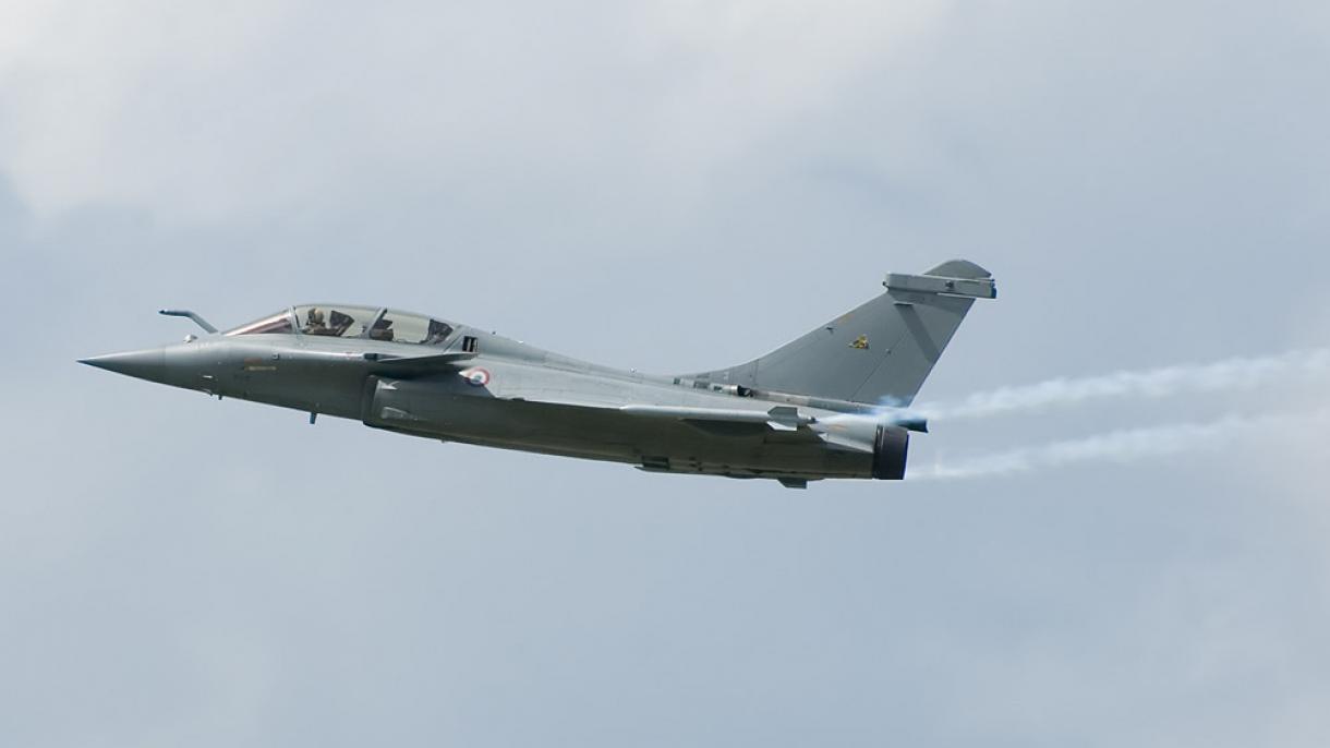 امضای قرارداد فروش 36 فروند جنگنده رافال فرانسوی به هند