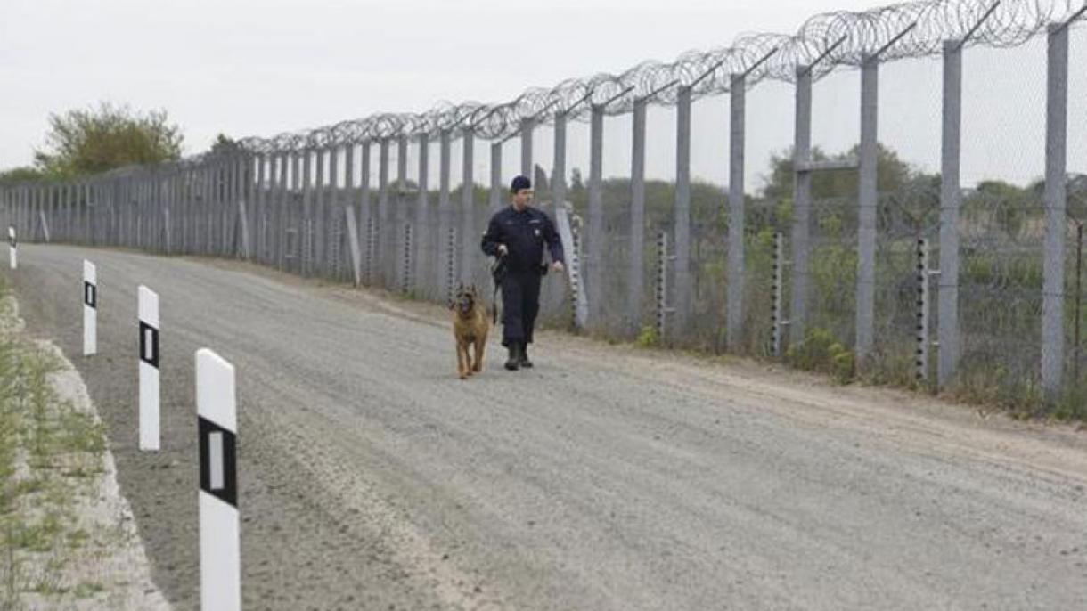 Huszonöt határsértőt tartóztattak föl a hétvégén