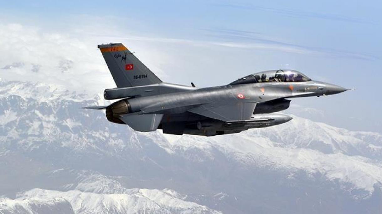 بمباران مواضع پ.ک.ک در حکاری توسط طیاره های جنگی ترکیه
