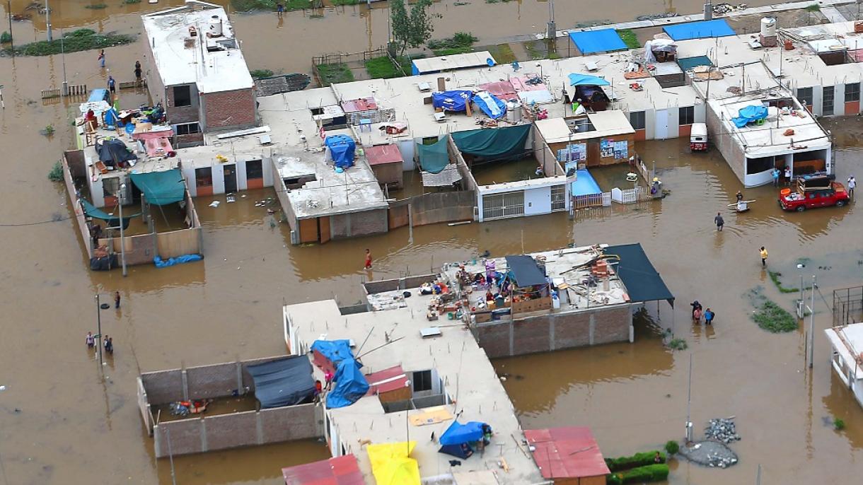 秘鲁暴雨引发洪灾至少造成20人死亡