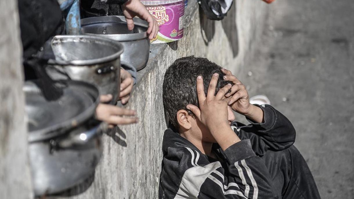 اسرائیل نے آٹے اور خوراک کے منتظر بے گھر فلسطینیوں پر  پھر گولیاں چلا دیں