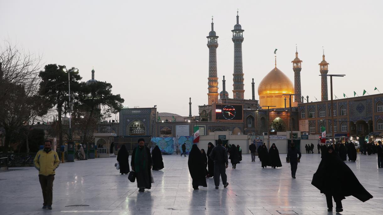Coronavirus: autoridades iraníes suspenden ceremonias religiosas en el Santuario de Fátima Masoumeh