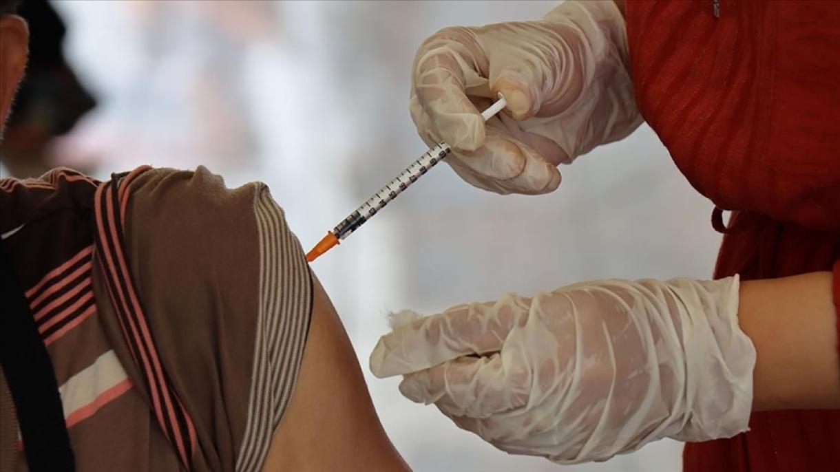 Зимбабведе мамлекеттик кызматкерлерге вакцина алуу мажбурдуулугу киргизилди