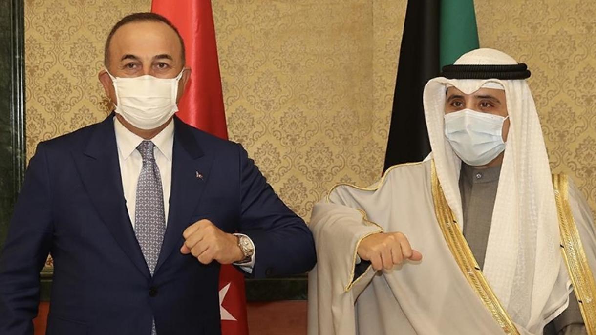 Turquía y Kuwait profundizan más la cooperación en áreas de defensa y salud