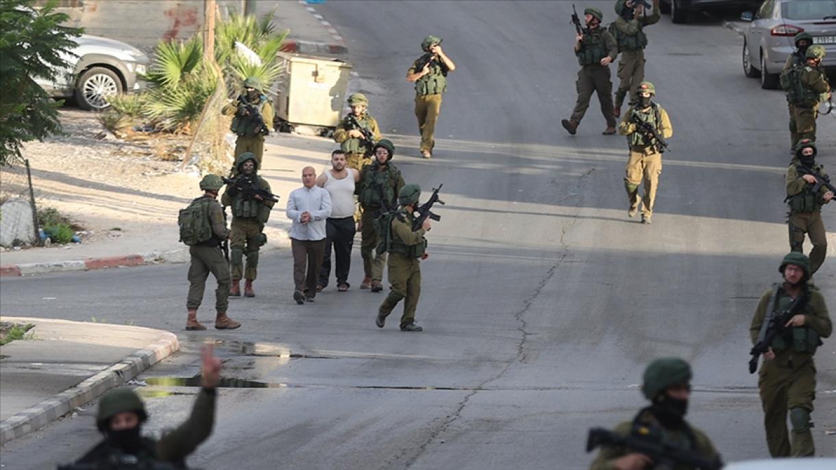 Az izraeli erők őrizetbe vesznek palesztinokat