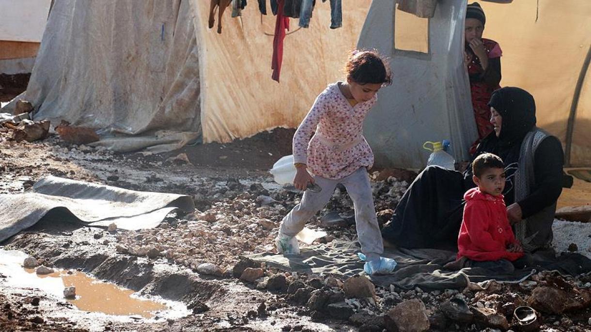 Víz alá kerültek a szíriai Idlib városában lévő menekülttáborok