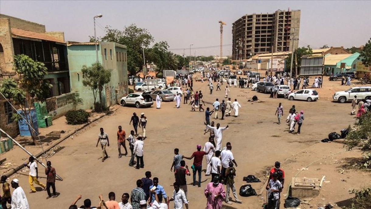 苏丹取消全国范围内的宵禁