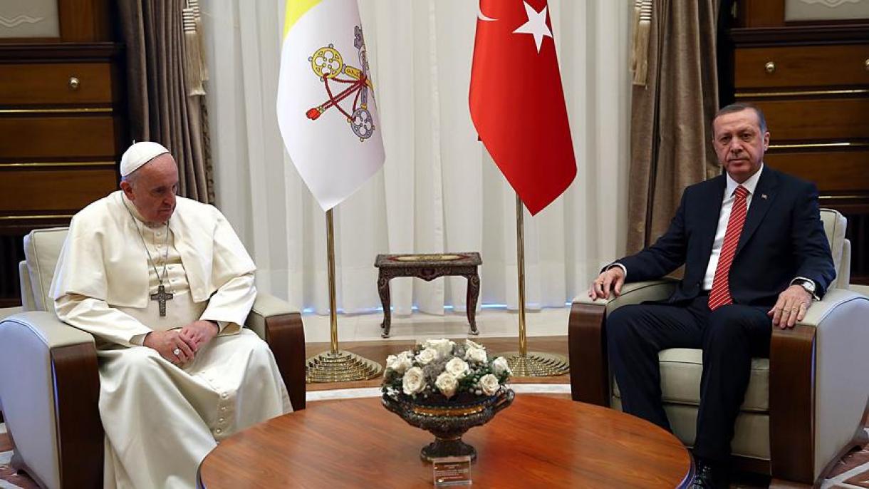 Prezident Erdogan Katolikleriň ruhany lideri Papanyň myhmany hökmünde Watikanda gider