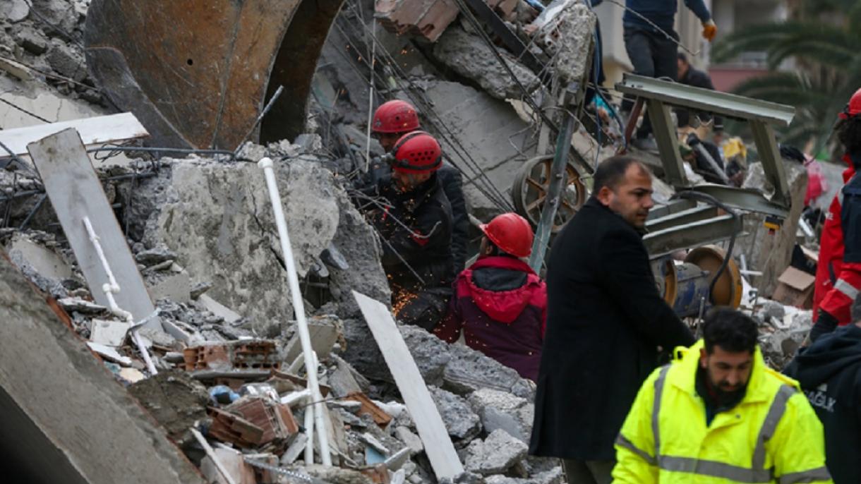 Folyamatosan emelkednek a türkiyei földrengés áldozatainak száma