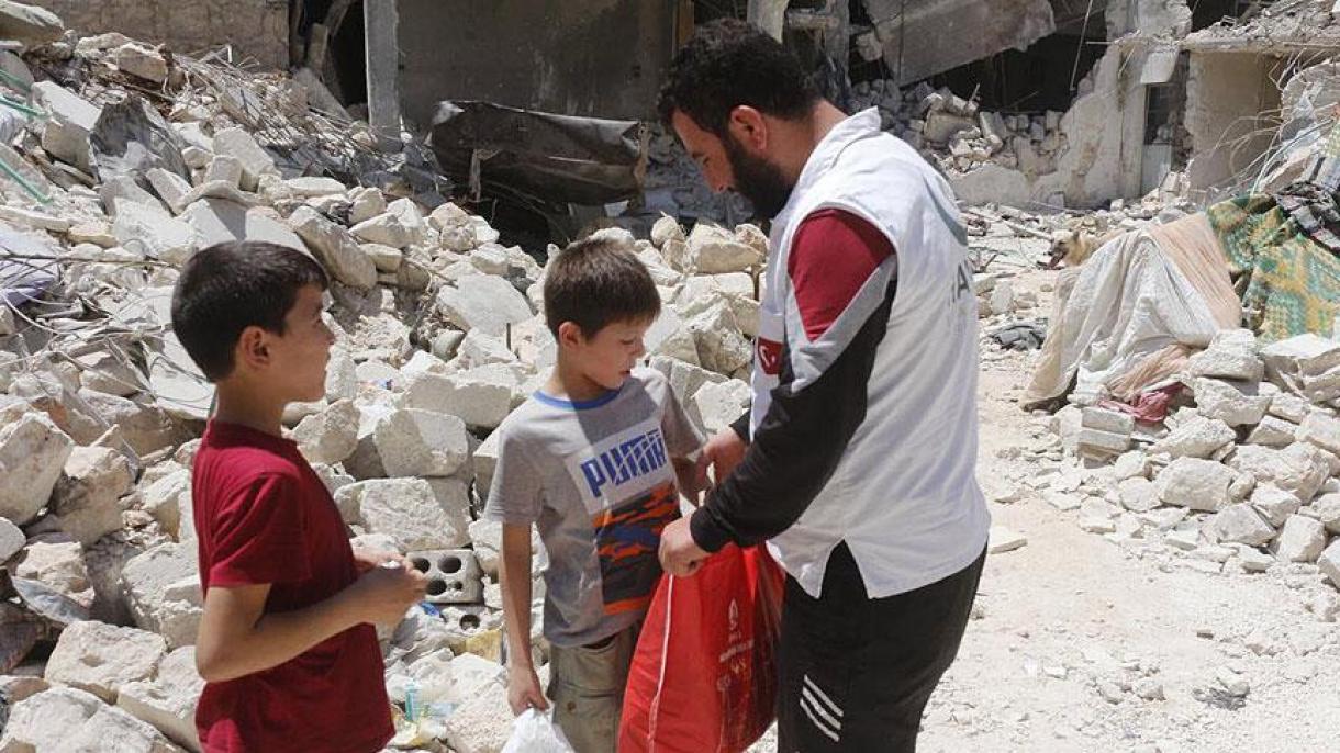 Comienza el acceso de alimentos y víveres en la zona de opositores en Alepo