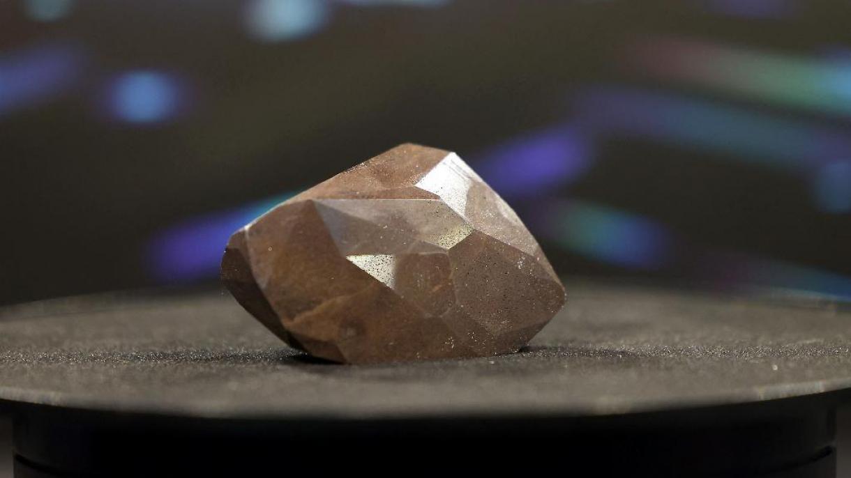 دۆنیأنینگ اینگ اولی قارا الماسی ساتیلدی