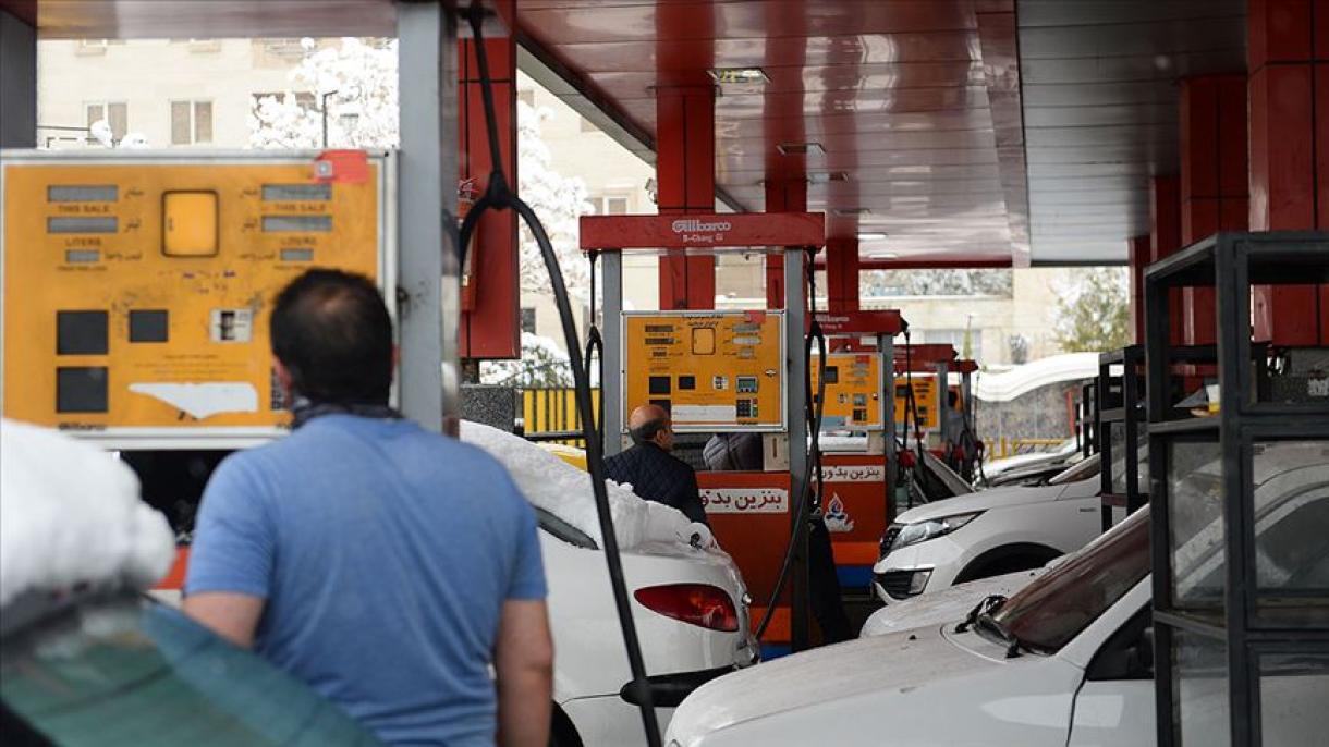 Rohaní declara sobre el ingreso obtenido de la subida de precio de gasolina