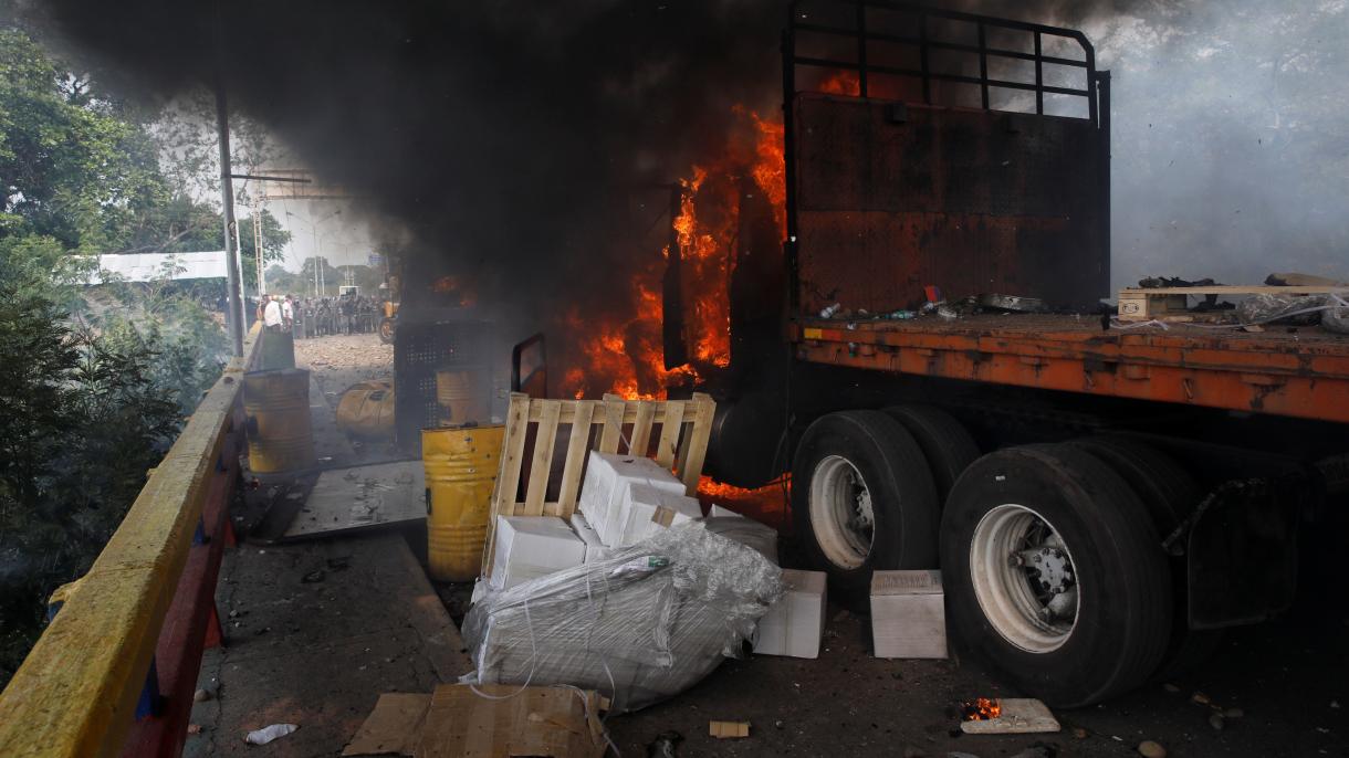 Venezuela recusa ter queimado o comboio de ajuda humanitária