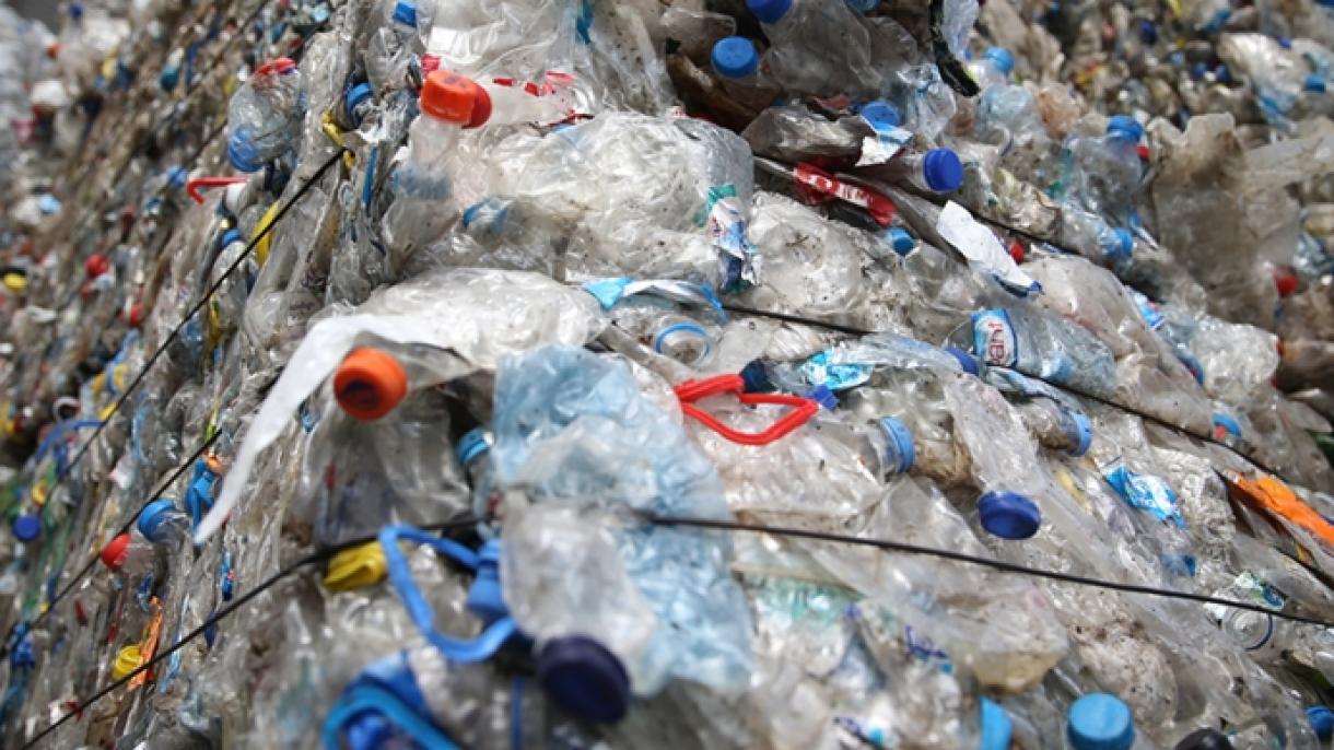 La contaminación por plásticos amenaza al mundo tanto como el cambio climático