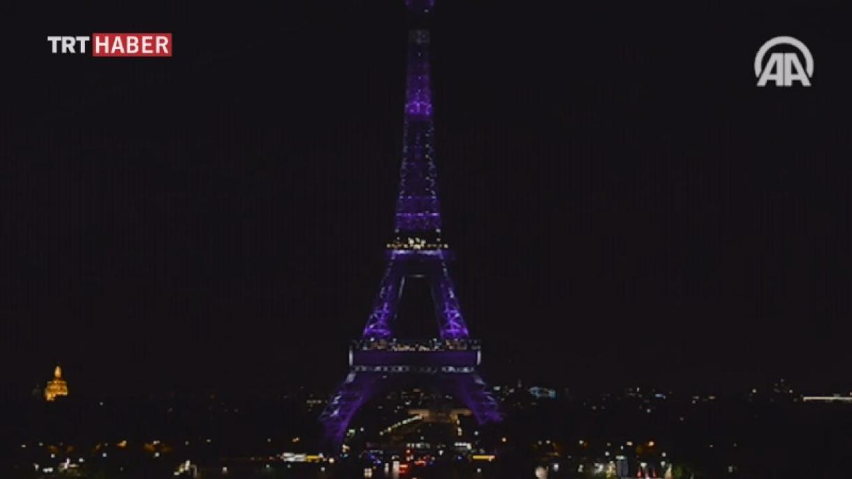 埃菲尔铁塔今晚点亮粉色灯光