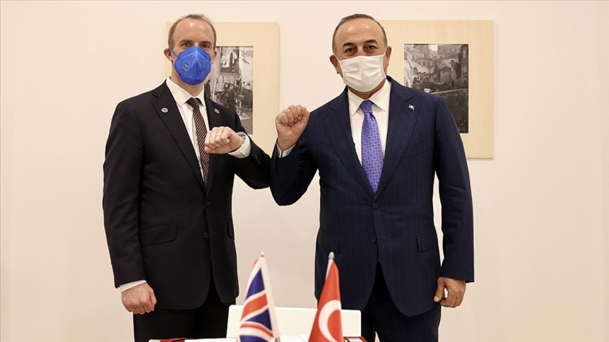 دیدارهای دوجانبه وزیر خارجه ترکیه در شهر ماترای ایتالیا