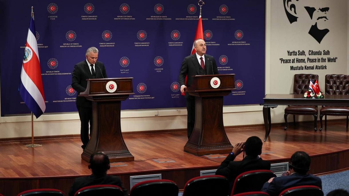 نشست مطبوعاتی وزیر خارجه ترکیه با همتای کاستاریکایی خود