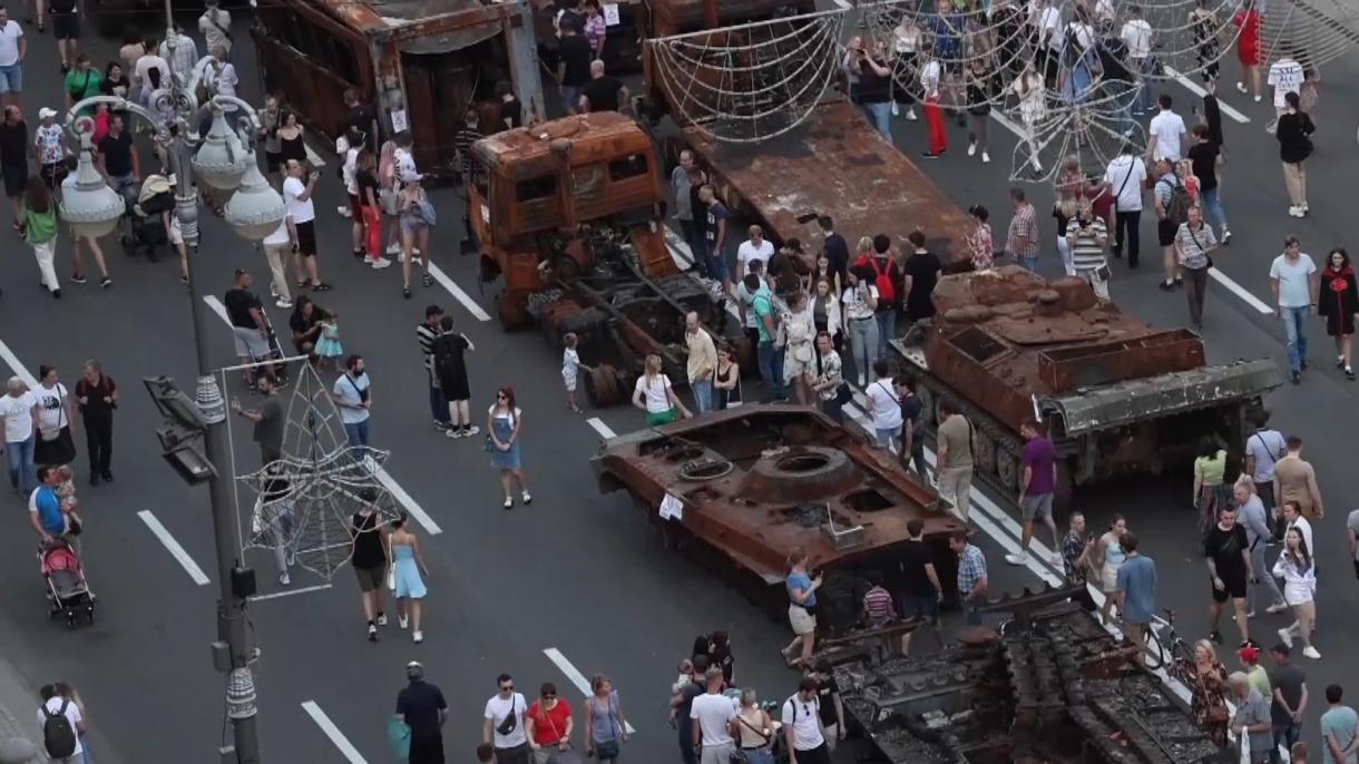 نمایش خودروهای زرهی تخریب شده روسیه در اوکراین