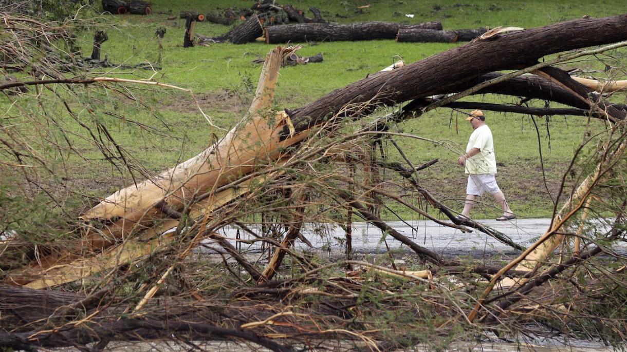 امریکہ،طمشی گن میں آندھی  اور موسم کی خراب صورتحال کے باعث 5 افراد ہلاک
