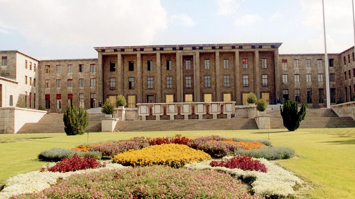 总理府议案在土耳其大国民议会上通过