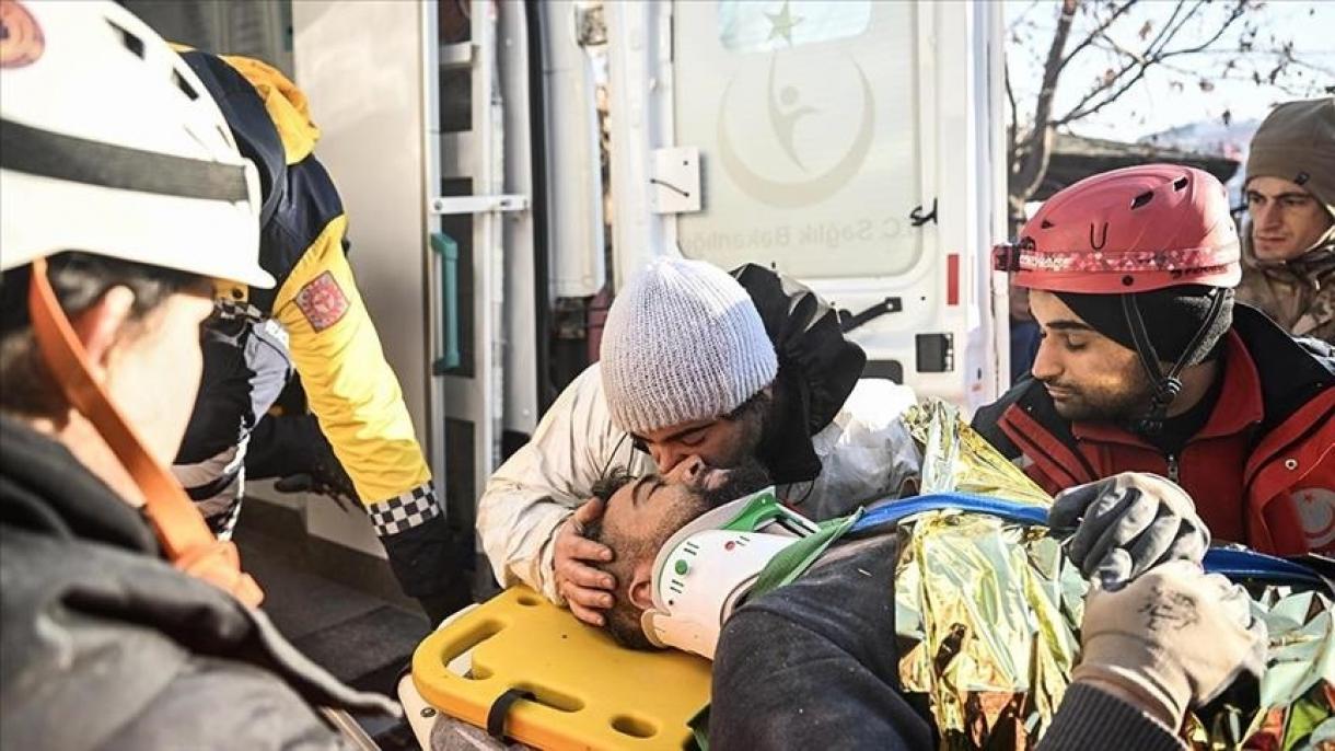 Жертвите на земетресения в Турция вече са над 16 000
