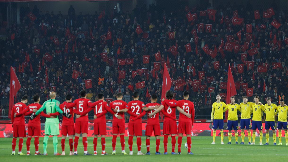 مسابقه تیم های ملی فوتبال ترکیه و اوکراین امروز برگزار می شود