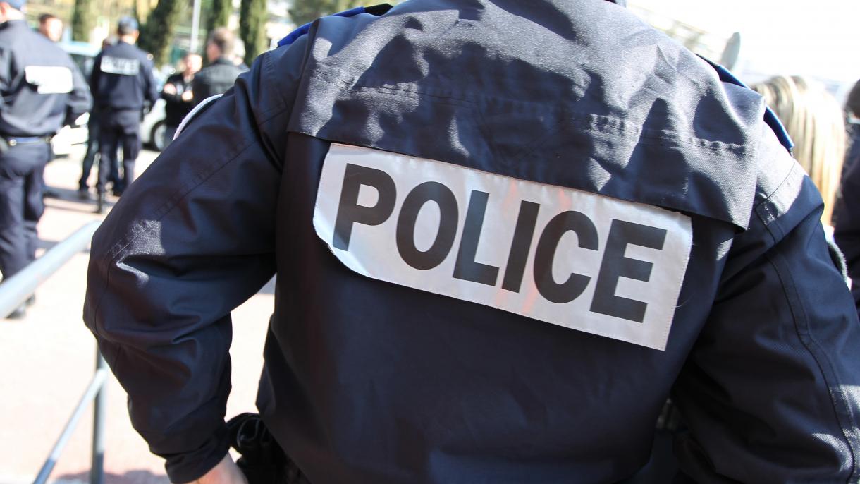 فرانسه ده پولیس بیر کیشی نی بوغیب اولدیرگن