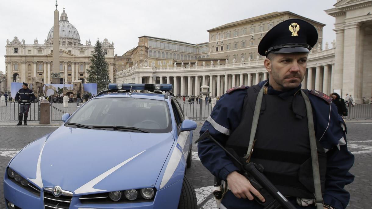 Policía de Roma impide una marcha pro-terrorista en el Vaticano