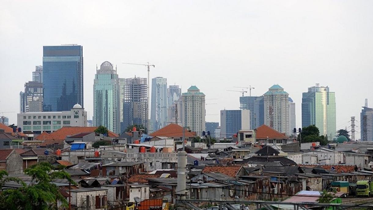 Индонезия борбор шаарын өзгөртөт