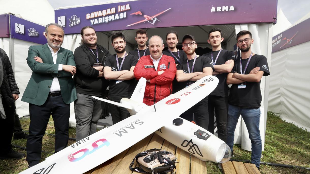 Διαγωνισμός αερομαχίας μη επανδρωμένων αεροχημάτων στο Teknofest