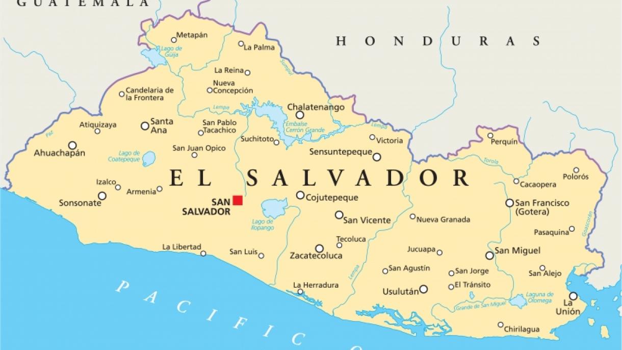 Exército dos EUA faz doação de 9.975 dólares para El Salvador para equipar a escola